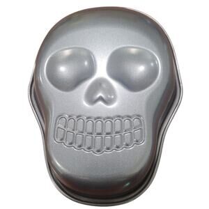 Trudeau Skull Cake Pan – Halloween Bakeware – Aluminum 3D Mold – Model 05123162
